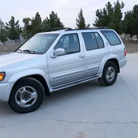 Infiniti QX4 1997