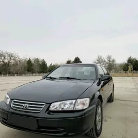 Toyota Camry 2001