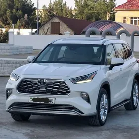 Toyota Highlander 2021