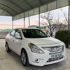 Nissan Versa 2016