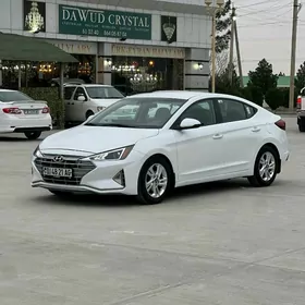 Hyundai Elantra 2020