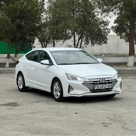 Hyundai Elantra 2020