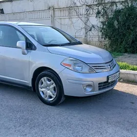 Nissan Versa 2010