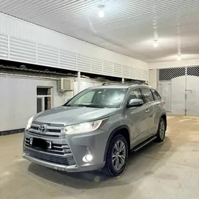 Toyota Highlander 2015
