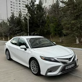 Toyota Camry 2022