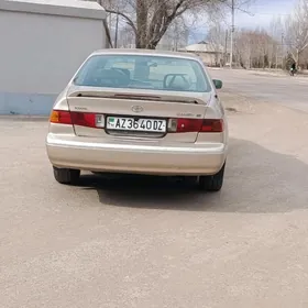 Toyota Camry 1999