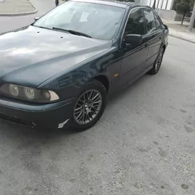 BMW E39 1998
