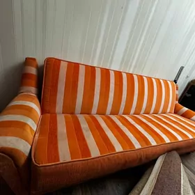 Диван и два кресла