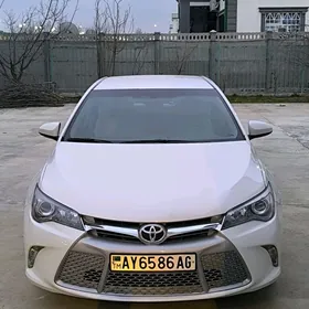 Toyota Camry 2015