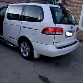 Toyota Sienna 2001