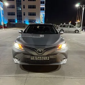 Toyota Camry 2018