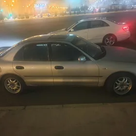 Mitsubishi Galant 1995