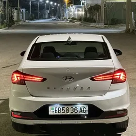 Hyundai Elantra 2020