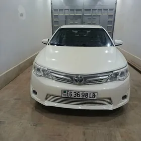 Toyota Camry 2012