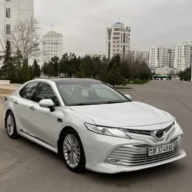 Toyota Camry 2018