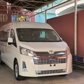 Toyota Hiace 2025