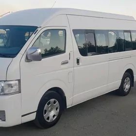Toyota Hiace 2005