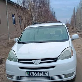Toyota Sienna 2004
