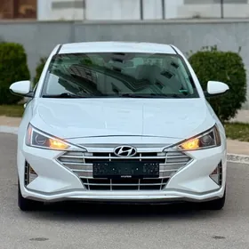 Hyundai Elantra 2020