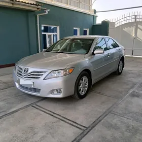 Toyota Camry 2010