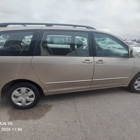 Toyota Sienna 2005