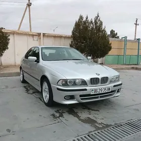 BMW E39 2001
