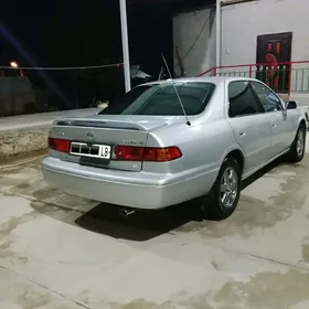 Toyota Camry 2001