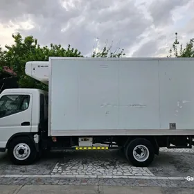 Mitsubishi Canter 2010