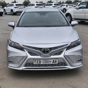 Toyota Camry 2022