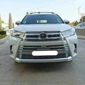 Toyota Highlander 2019
