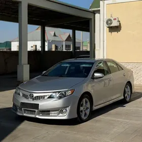 Toyota Camry 2013