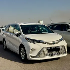 Toyota Sienna 2021