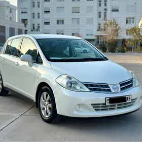 Nissan Tiida 2008