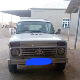 Lada Niva 2002