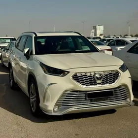 Toyota Highlander 2021