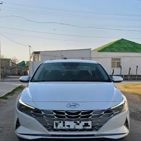 Hyundai Elantra 2023