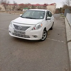 Nissan Versa 2014