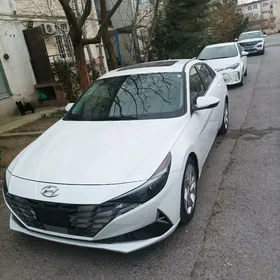Hyundai Elantra 2022