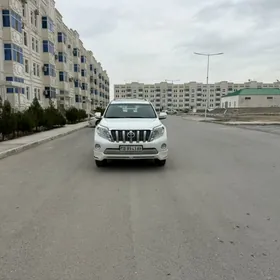 Toyota Land Cruiser Prado 2016