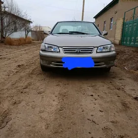 Toyota Camry 1999