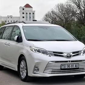 Toyota Sienna 2019