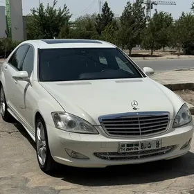 Mercedes-Benz S-Class 2006