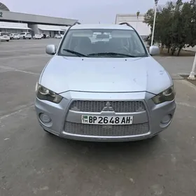 Mitsubishi Outlander 2010