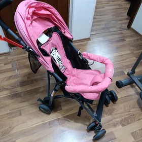 Продается детская прогулочная коляска