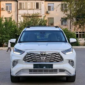 Toyota Highlander 2022
