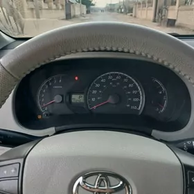 Toyota Sienna 2010