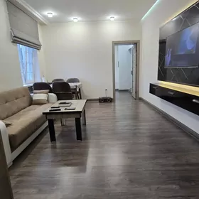 Satlyk 30 mkr 1 komnat 1 etaz