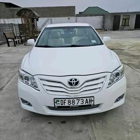 Toyota Camry 2011