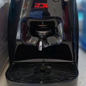 кофе машина в рабочем состояни