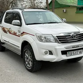 Toyota Hilux 2014